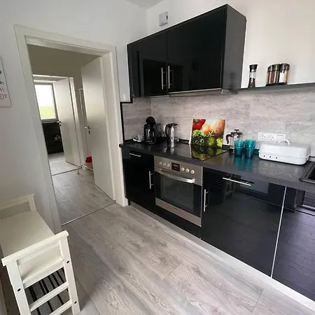 Apartment Villa Lotti Near Tesla Factory Alberthain